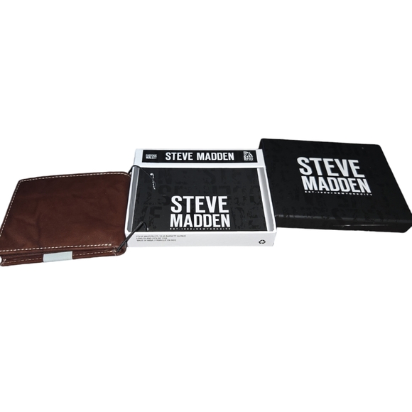 Steve Madden - Picture 3 of 4